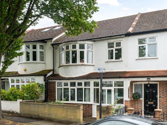 House for sale in Streatham Hill, Greater London