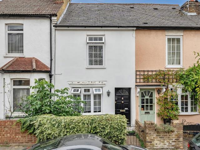 House for sale in London Borough of Ealing, Hanwell