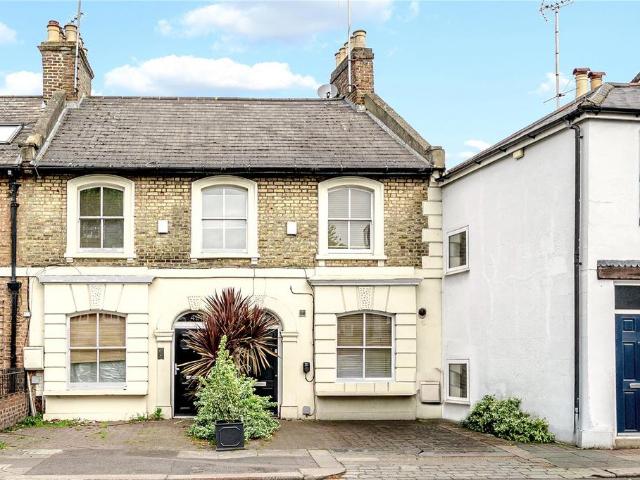 House for sale in St Margarets, Greater London