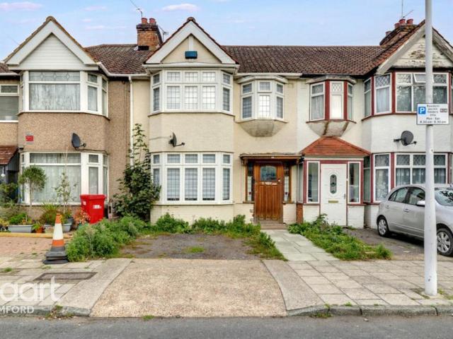 House for sale in Rush Green, Greater London