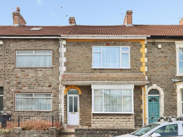House for sale in Kingswood