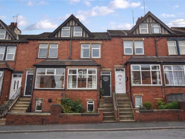 House for sale in Churwell, West Yorkshire