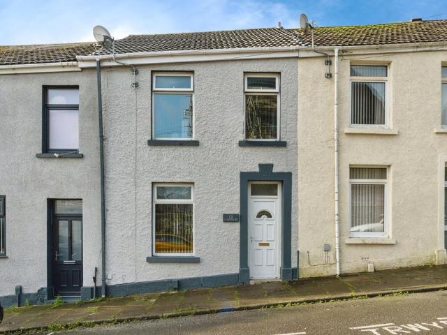 House for sale in Cwmbwrla, Nangreaves