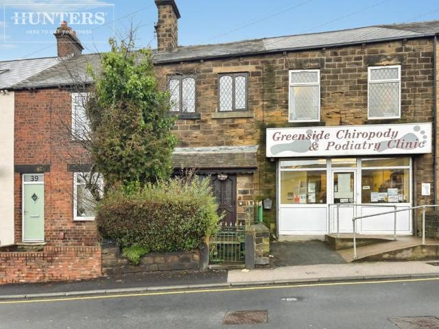 House for sale in Mapplewell, South Yorkshire