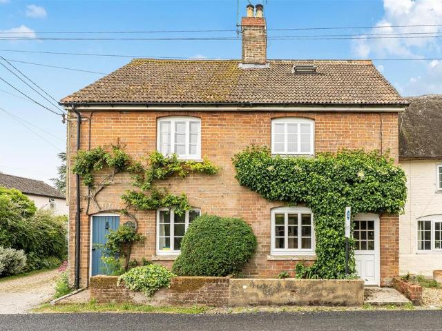 House for sale in Bottlesford, Wiltshire