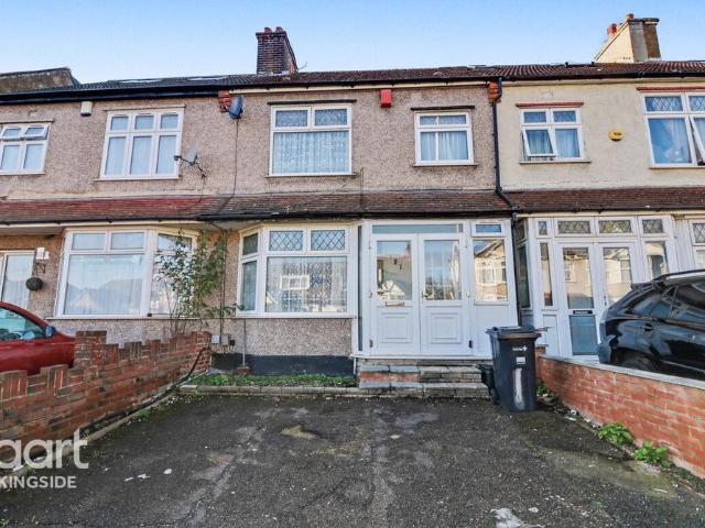 House for sale in Barkingside, Greater London