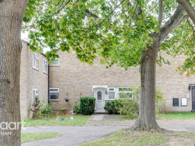 House for sale in Chipping Hill, Essex