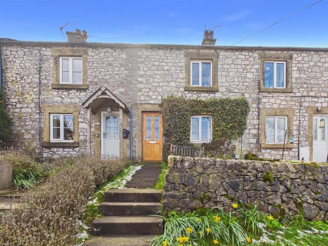 House for sale in Froggatt, East Midlands