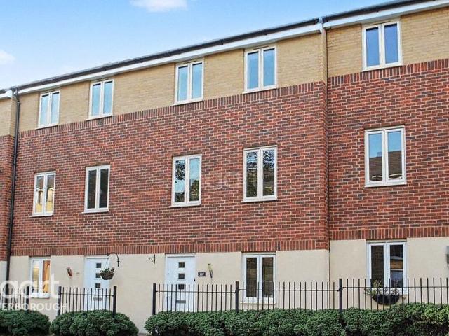 House for sale in Hampton Hargate, Peterborough