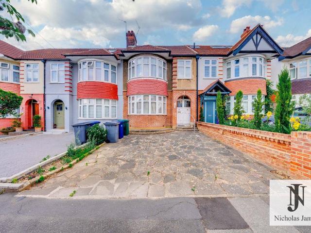 House for sale in Brunswick Park, Greater London