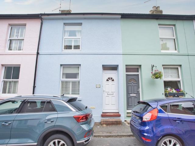 House for sale in Lower Walmer, Ash