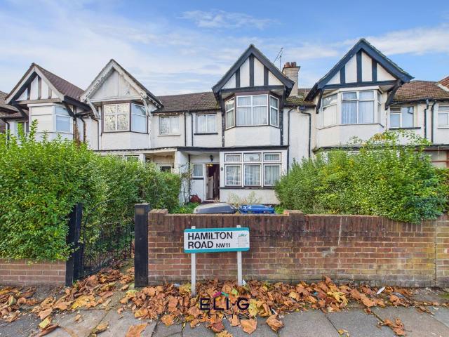 House for sale in Brent Cross, Cat Hill