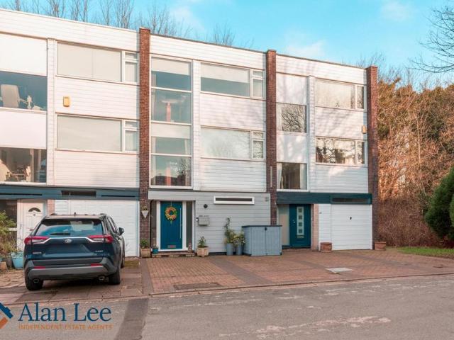 House for sale in Prestbury