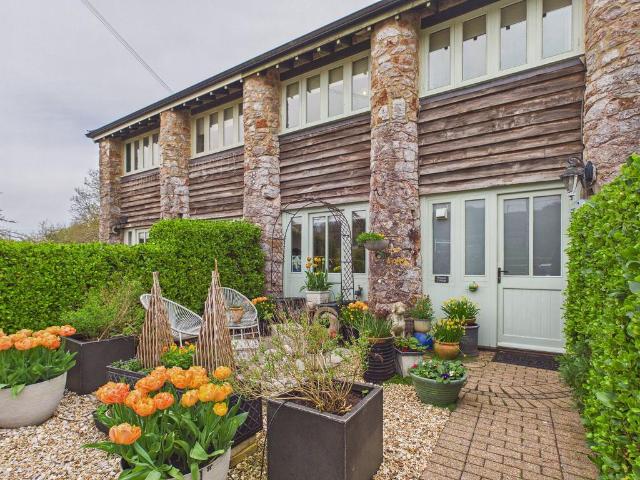 House for sale in Yalberton, Livermead