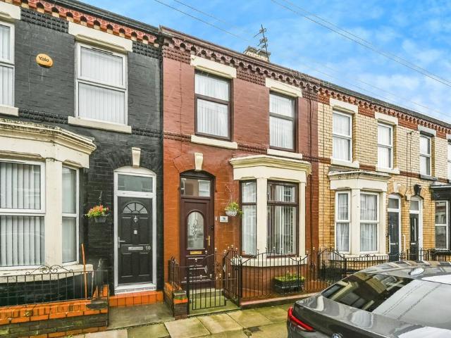 House for sale in Calderstones