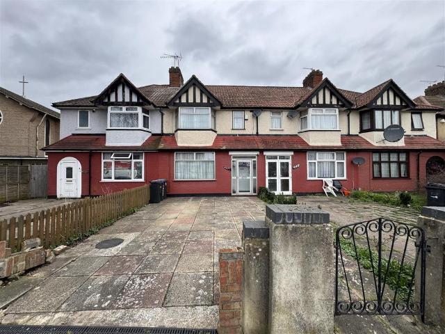 House for sale in Ponders End, Greater London