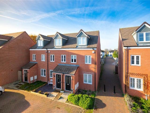 House for sale in St Albans, Five Acres