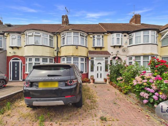 House for sale in Carterhatch, Greater London