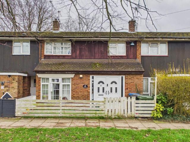 House for sale in Highfield, Pouchen End