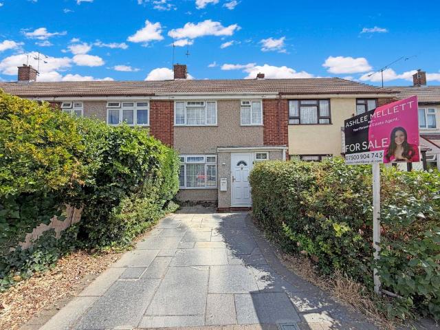 House for sale in Stanford-le-hope, Essex
