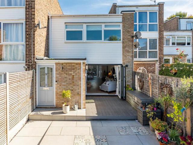 House for sale in Hertford, Colliers End