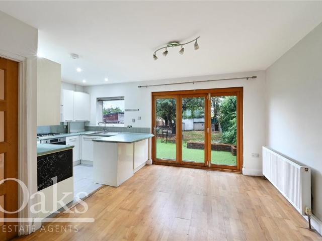 House for sale in London Borough of Croydon, South Norwood