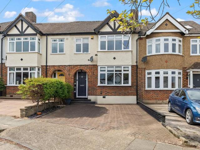 House for sale in Stoneleigh, Ewell