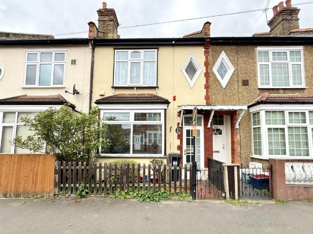 House for sale in London Borough of Hounslow, Greater London