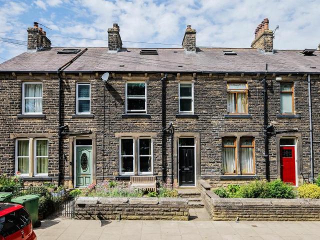 House for sale in Calverley, West Yorkshire