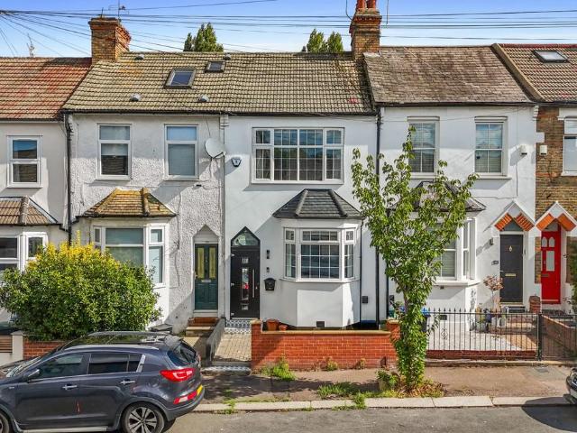 House for sale in Chigwell, Epping