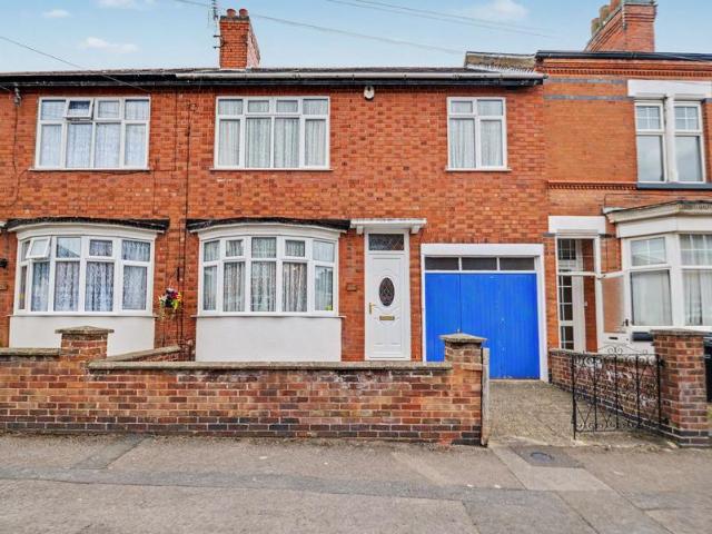 House for sale in Oadby, Leicestershire