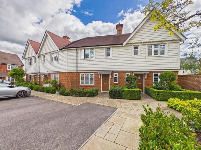 House for sale in Wickhurst Green, Horsham
