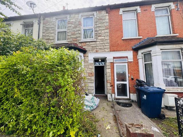 House for sale in London Borough of Ealing, Greater London