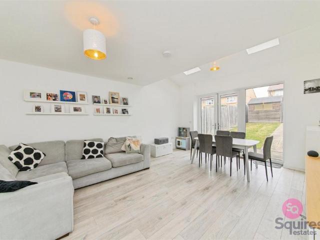 House for sale in Mill Hill, Greater London