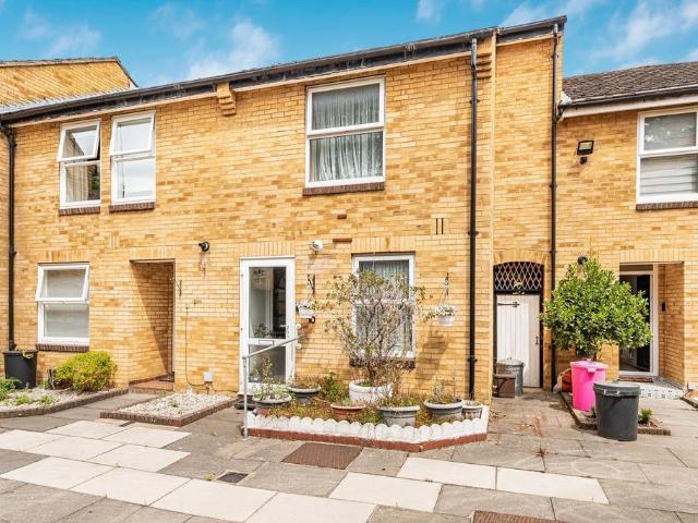 House for sale in Southfields, Greater London