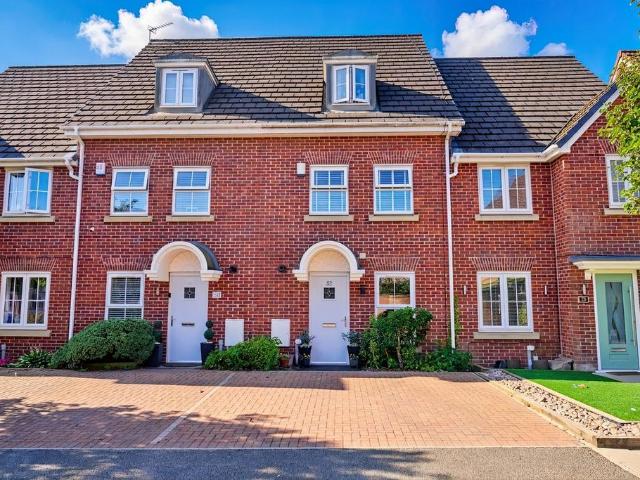 House for sale in Burnedge, Greater Manchester