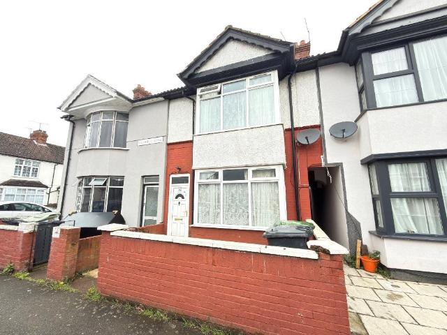 House for sale in Spring Park, Luton