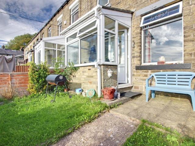 House for sale in Delph Hill, Calderdale