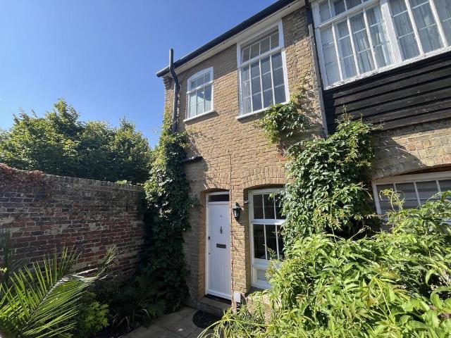 House for sale in Sandwich, Ash