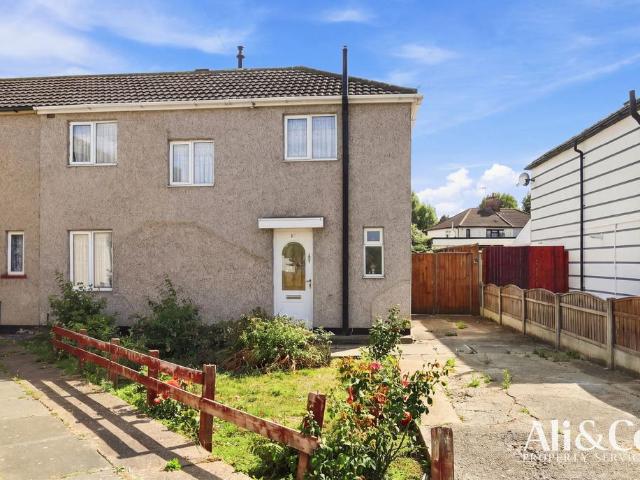 House for sale in Tilbury, Essex