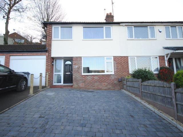 House for sale in Kippax, West Yorkshire
