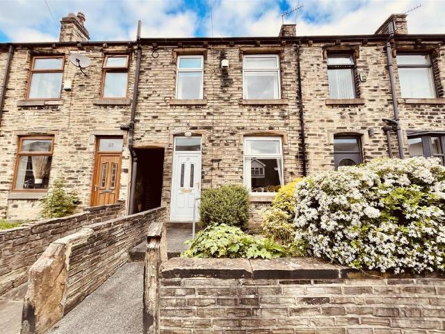 House for sale in Huddersfield, West Yorkshire