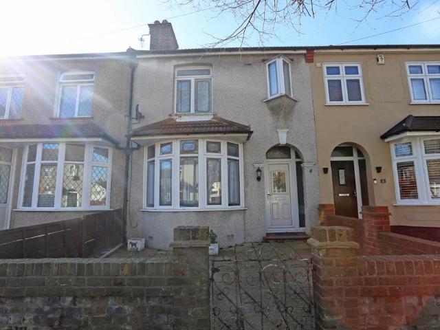 House for sale in Rainham, Greater London