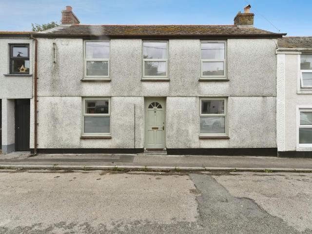 House for sale in Hayle, Cornwall