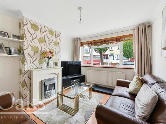 House for sale in London Borough of Croydon, Greater London