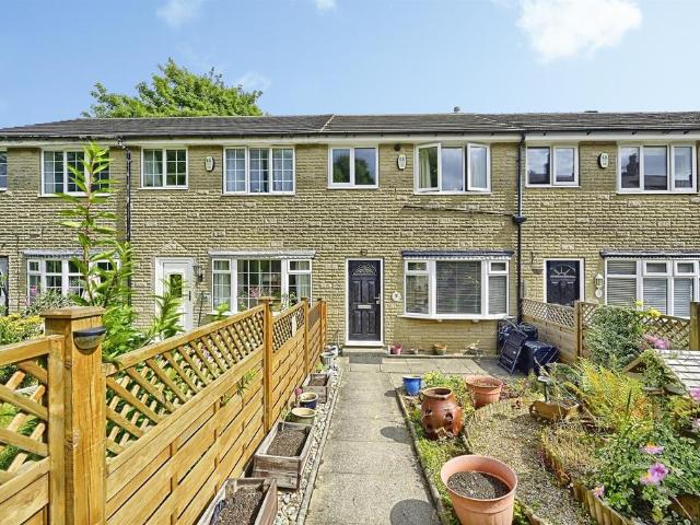 House for sale in Stainland & District, Stainland
