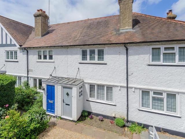 House for sale in The Butts, Kent