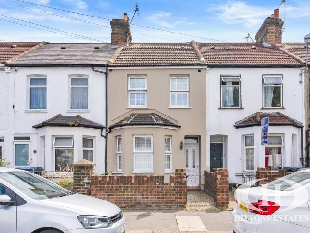 House for sale in London Borough of Ealing, Greater London
