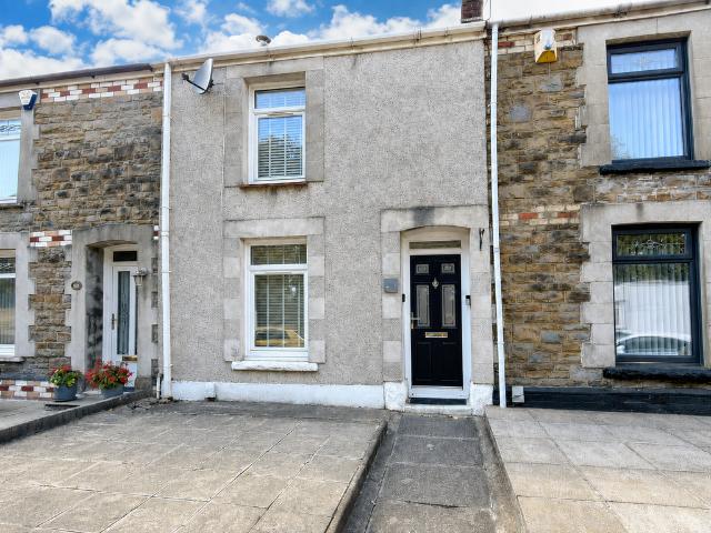 House for sale in Ynystawe, Wales
