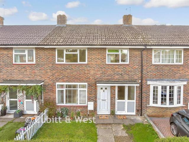 House for sale in Gossops Green, Crawley